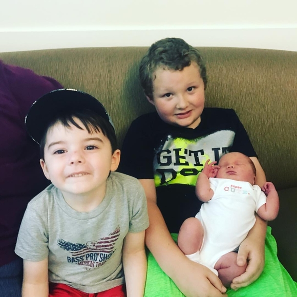 Meet your Posher, Naomi - Picture 1 of 1